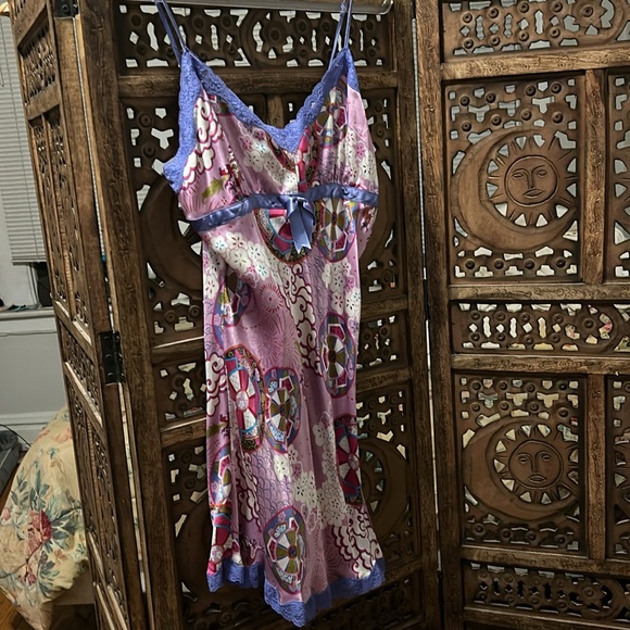 Nick and Nora pure silk New without tags chemise nightgown - Picture 2 of 3